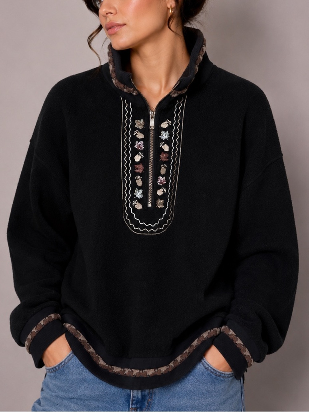 Vintage Fleece Sweater Tundra Black Embroidered Pullover Cottagecore Cozy Fall